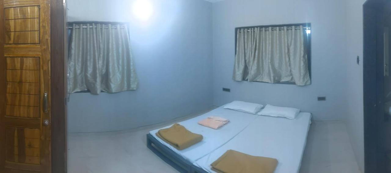 Corner House, Lonavla By Meheru-4 Bhk Villa With Pool Lonavala Exterior photo